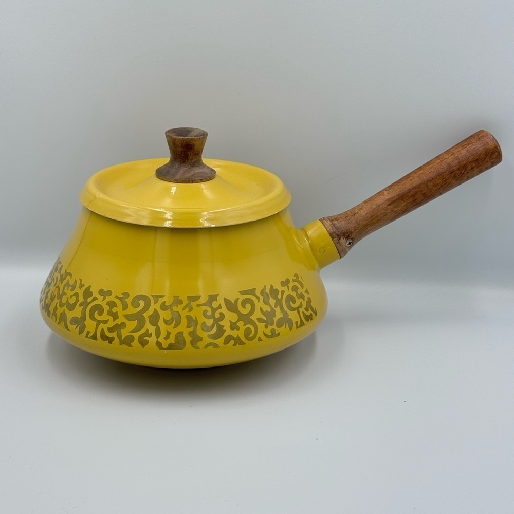 Vintage Imperial International Yellow Fondue Pot with Wooden Handle